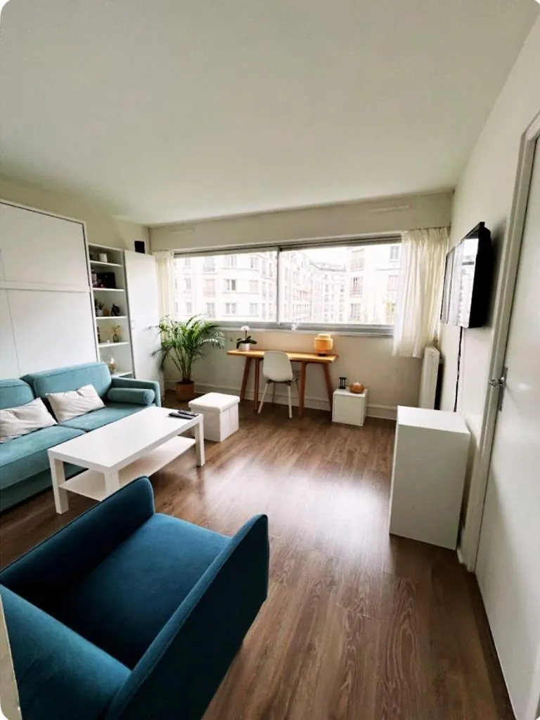 Cosy Studio Paris 15 contacts